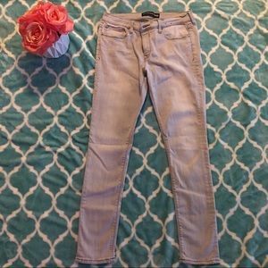 Express light gray jean legging